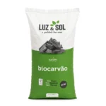 O carvão biológico tem muitas vantagens. Desde arder com menos fumo até um maior rendimento do carvão, permite cozinhar com segurança e sem impacto no sabor. Um carvão de alta qualidade.